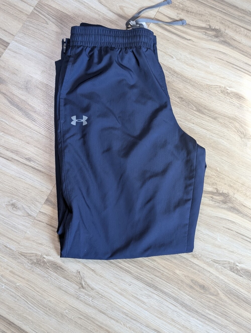 Under Armour HeatGear Windbreaker Mesh Lined Jogging Pants Navy
